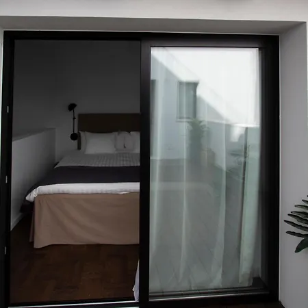アパートホテル Terreno Suites 4*