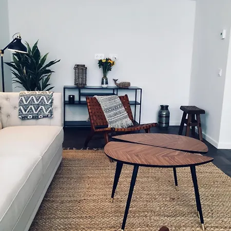 Terreno Suites アパートホテル