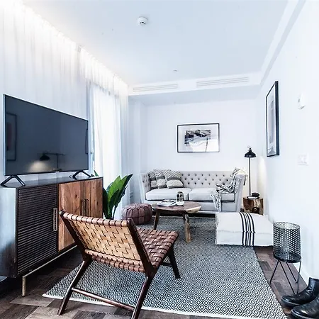Terreno Suites 4*
